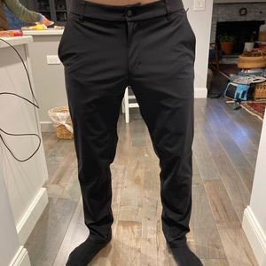 Lululemon Commission pant classic 32” warpstreme black size 33